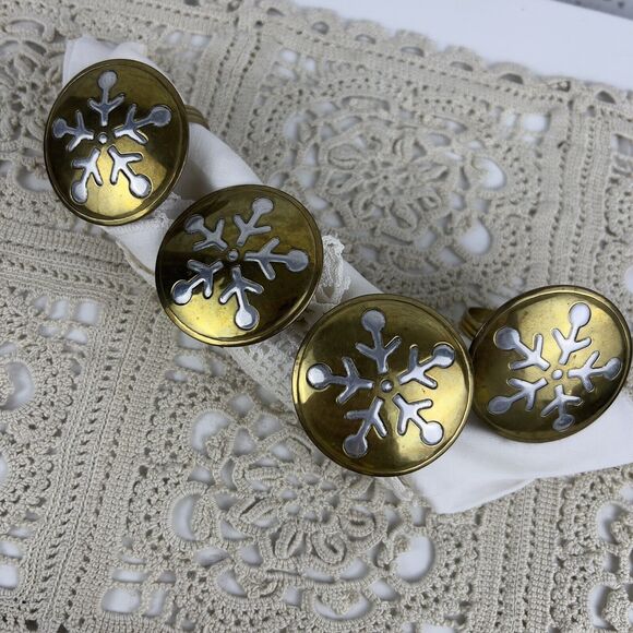 Set Of 4 Brass Napkin Rings With Chrome Snowflakes Winter Tablescape Holiday Vtg - Picture 2 of 7